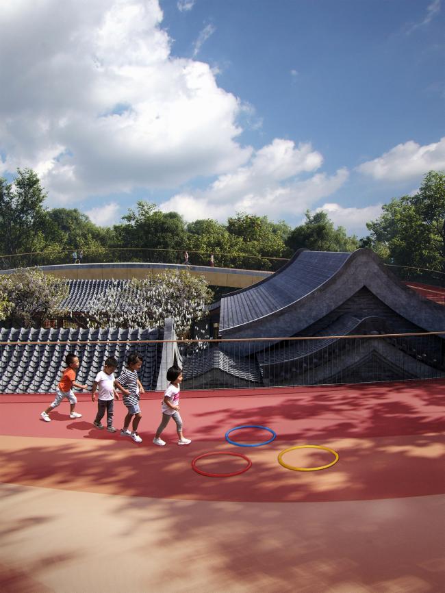 BIM建筑|MAD为北京四合院设计漂浮屋顶幼儿园,孩子们可以“上房揭瓦”啦 BIM建筑|MAD为北京四合院设计漂浮屋顶幼儿园,孩子们可以“上房揭瓦”啦