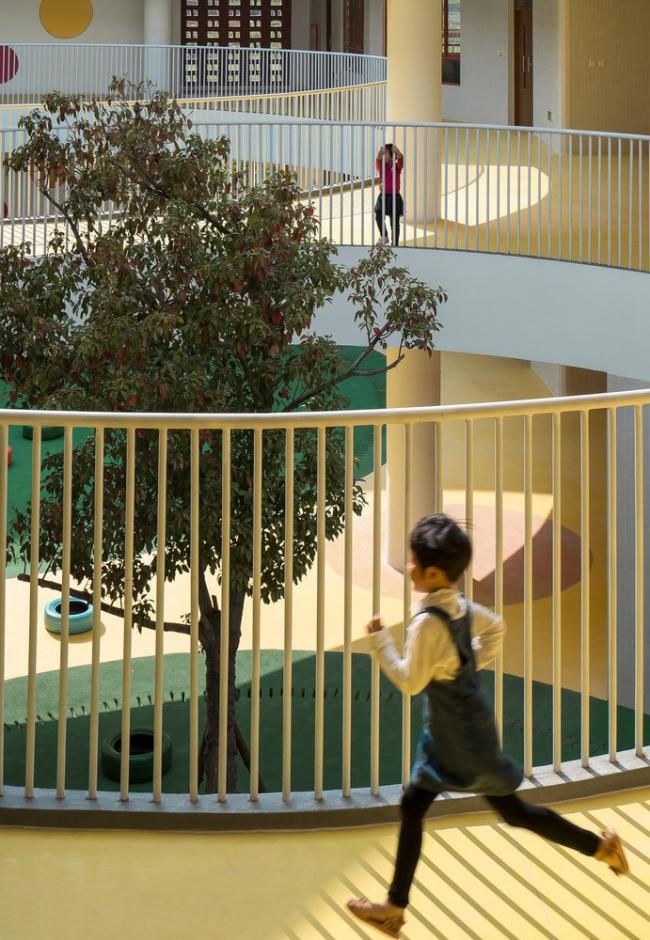 BIM建筑|厦门 / 孩子们在敞亮流利的中庭内肆意地奔驰 —— 新南幼儿园 BIM建筑|厦门 / 孩子们在敞亮流利的中庭内肆意地奔驰 —— 新南幼儿园