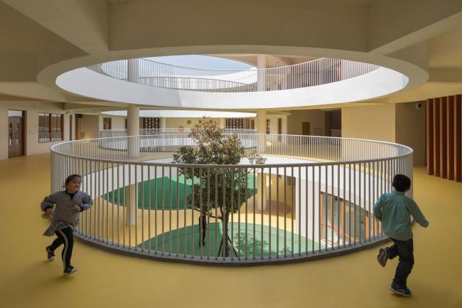 BIM建筑|厦门 / 孩子们在敞亮流利的中庭内肆意地奔驰 —— 新南幼儿园 BIM建筑|厦门 / 孩子们在敞亮流利的中庭内肆意地奔驰 —— 新南幼儿园