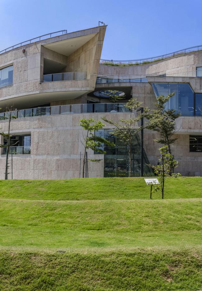 BIM建筑|仿若身处绿色稻田办公,科技彰显天然气力的泰坦办公中间 BIM建筑|仿若身处绿色稻田办公,科技彰显天然气力的泰坦办公中间
