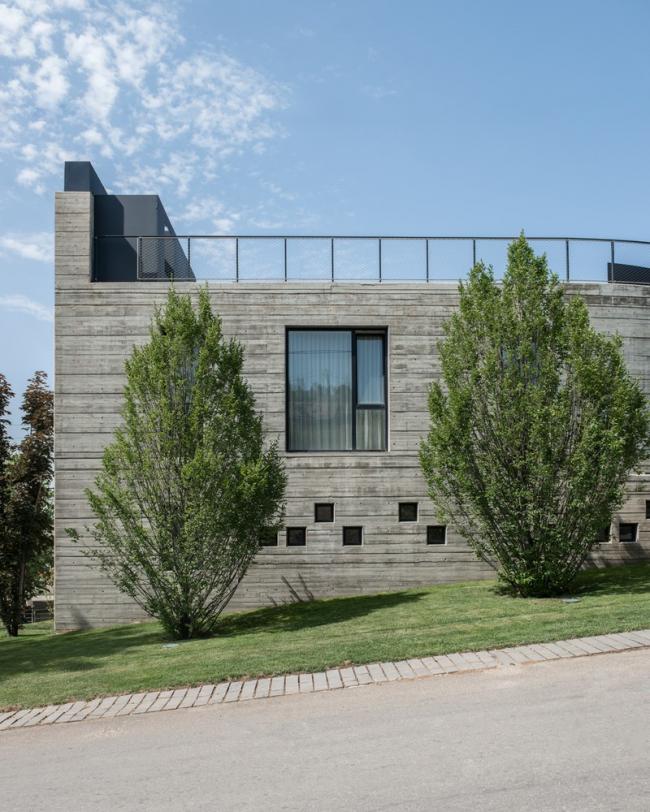 BIM建筑|冬可远不雅雪山夏时游水游玩的黎巴嫩四时室第 BIM建筑|冬可远不雅雪山夏时游水游玩的黎巴嫩四时室第