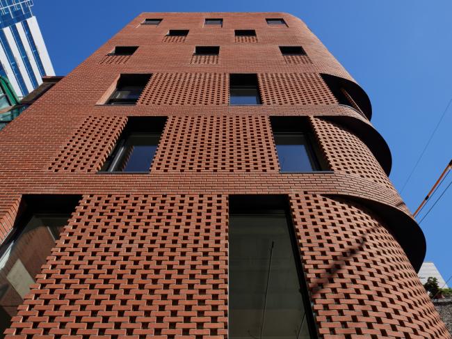 BIM建筑|用红砖砌造的宏大漏斗:3/1室第 BIM建筑|用红砖砌造的宏大漏斗:3/1室第