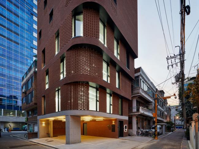 BIM建筑|用红砖砌造的宏大漏斗:3/1室第 BIM建筑|用红砖砌造的宏大漏斗:3/1室第