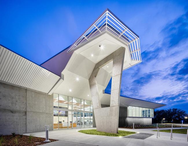 BIM建筑|如凤凰涅槃:佛罗里达理工年夜学学生涯动中间 / Straughn Trout 事务所 BIM建筑|如凤凰涅槃:佛罗里达理工年夜学学生涯动中间 / Straughn Trout 事务所