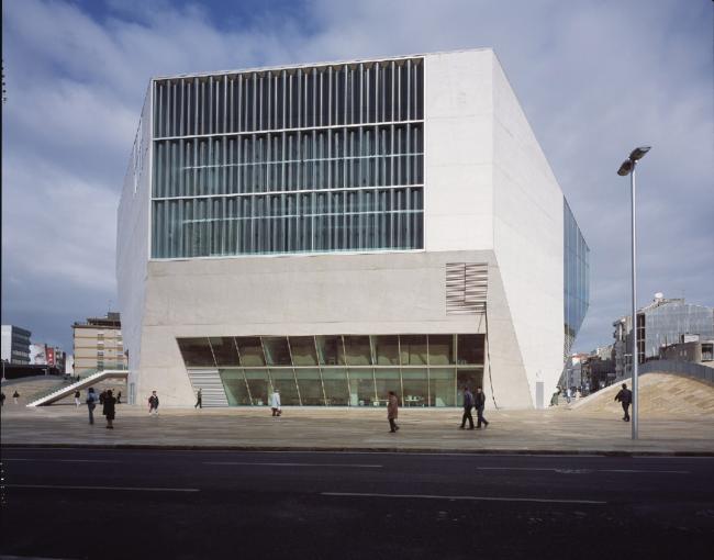 BIM建筑|白色经典的混凝土空腔音乐厅:波尔图文化剧院 / OMA BIM建筑|白色经典的混凝土空腔音乐厅:波尔图文化剧院 / OMA