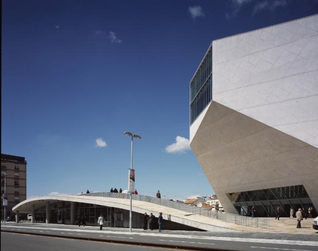 BIM建筑|白色经典的混凝土空腔音乐厅:波尔图文化剧院 / OMA BIM建筑|白色经典的混凝土空腔音乐厅:波尔图文化剧院 / OMA