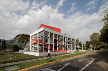 BIM建筑|斑斓亮丽,置在路边的宏大都会展览柜:米勒公司美术展览馆-BIM建筑网