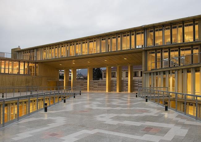 BIM建筑|多层级的体块嵌套,长方体量新的打开方法:市政办公中间年夜楼 BIM建筑|多层级的体块嵌套,长方体量新的打开方法:市政办公中间年夜楼