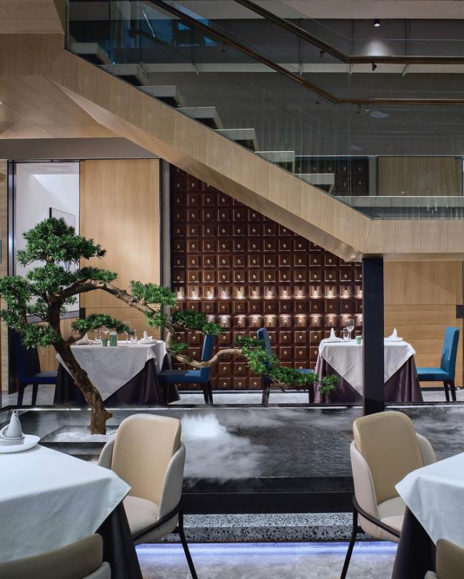BIM建筑|吴为:贸易餐饮的戏剧化与典礼感——祥云小镇唐廊烤鸭店 BIM建筑|吴为:贸易餐饮的戏剧化与典礼感——祥云小镇唐廊烤鸭店