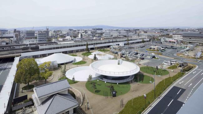 BIM建筑|立在城市客堂的巨型家具,日本奈良的暗昧空间:CoFuFun车站广场 BIM建筑|立在城市客堂的巨型家具,日本奈良的暗昧空间:CoFuFun车站广场