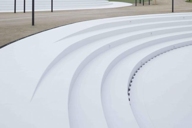 BIM建筑|立在城市客堂的巨型家具,日本奈良的暗昧空间:CoFuFun车站广场 BIM建筑|立在城市客堂的巨型家具,日本奈良的暗昧空间:CoFuFun车站广场