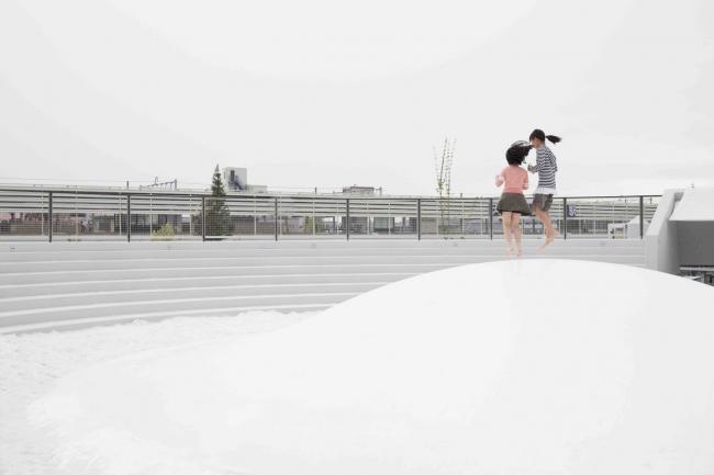 BIM建筑|立在城市客堂的巨型家具,日本奈良的暗昧空间:CoFuFun车站广场 BIM建筑|立在城市客堂的巨型家具,日本奈良的暗昧空间:CoFuFun车站广场