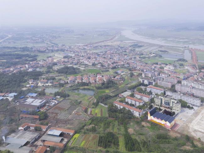 BIM建筑|岳阳县第三中学风雨操场兼陈述厅 / SUP素朴建筑工作室 BIM建筑|岳阳县第三中学风雨操场兼陈述厅 / SUP素朴建筑工作室