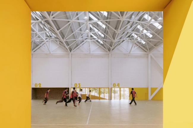 BIM建筑|岳阳县第三中学风雨操场兼陈述厅 / SUP素朴建筑工作室 BIM建筑|岳阳县第三中学风雨操场兼陈述厅 / SUP素朴建筑工作室