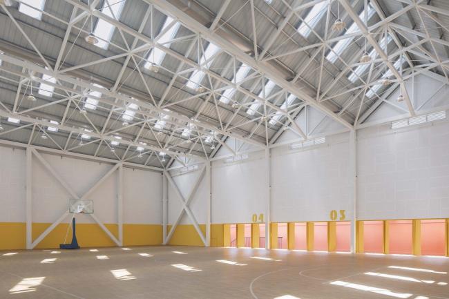 BIM建筑|岳阳县第三中学风雨操场兼陈述厅 / SUP素朴建筑工作室 BIM建筑|岳阳县第三中学风雨操场兼陈述厅 / SUP素朴建筑工作室