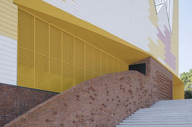 BIM建筑|岳阳县第三中学风雨操场兼陈述厅 / SUP素朴建筑工作室 BIM建筑|岳阳县第三中学风雨操场兼陈述厅 / SUP素朴建筑工作室