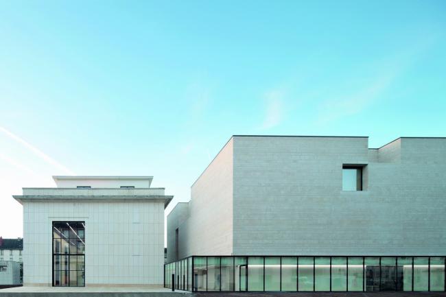 BIM建筑|抽象 • 记忆——法国OlivierDebré今世艺术中间 / Aires Mateus BIM建筑|抽象 • 记忆——法国OlivierDebré今世艺术中间 / Aires Mateus