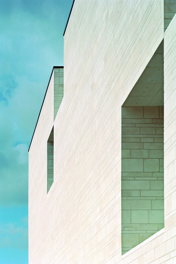BIM建筑|抽象 • 记忆——法国OlivierDebré今世艺术中间 / Aires Mateus BIM建筑|抽象 • 记忆——法国OlivierDebré今世艺术中间 / Aires Mateus