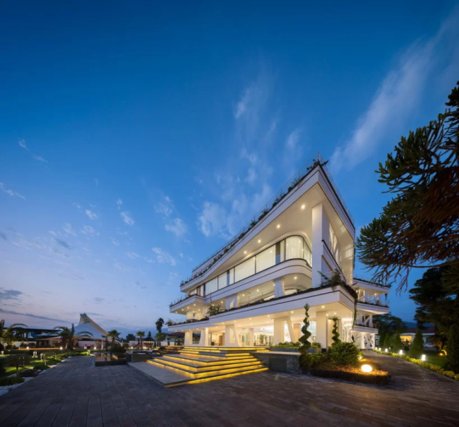BIM建筑|重现树木天然形态与情况动感的伊朗迪达尔别墅 BIM建筑|重现树木天然形态与情况动感的伊朗迪达尔别墅