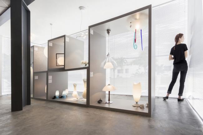 BIM建筑|织物的柔柔通透与几何金属的碰撞:厄瓜多尔贸易零售店面 BIM建筑|织物的柔柔通透与几何金属的碰撞:厄瓜多尔贸易零售店面