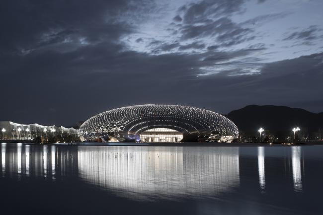 BIM建筑|结合国地舆信息治理论坛德清永远会址 / 浙江年夜学建筑设计研讨院有限公司 BIM建筑|结合国地舆信息治理论坛德清永远会址 / 浙江年夜学建筑设计研讨院有限公司