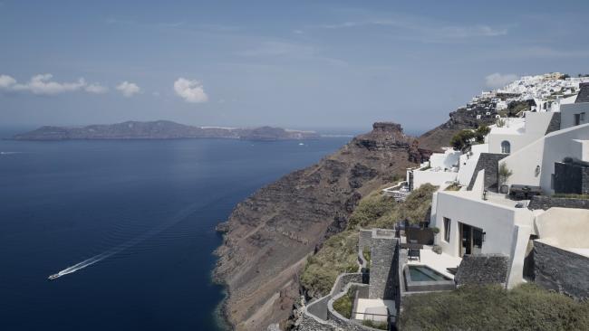 BIM建筑|火山峭壁上的沃拉别墅 BIM建筑|火山峭壁上的沃拉别墅