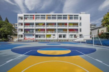 BIM建筑|梦幻般的蓝色操场:濮家小学濮家校区整体改革/形而上+杭州橡地建筑-BIM建筑网