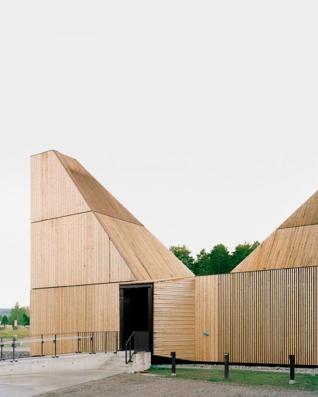 BIM建筑|耐久弥新,随时光沉淀幻化外表的挪威松木教堂 BIM建筑|耐久弥新,随时光沉淀幻化外表的挪威松木教堂