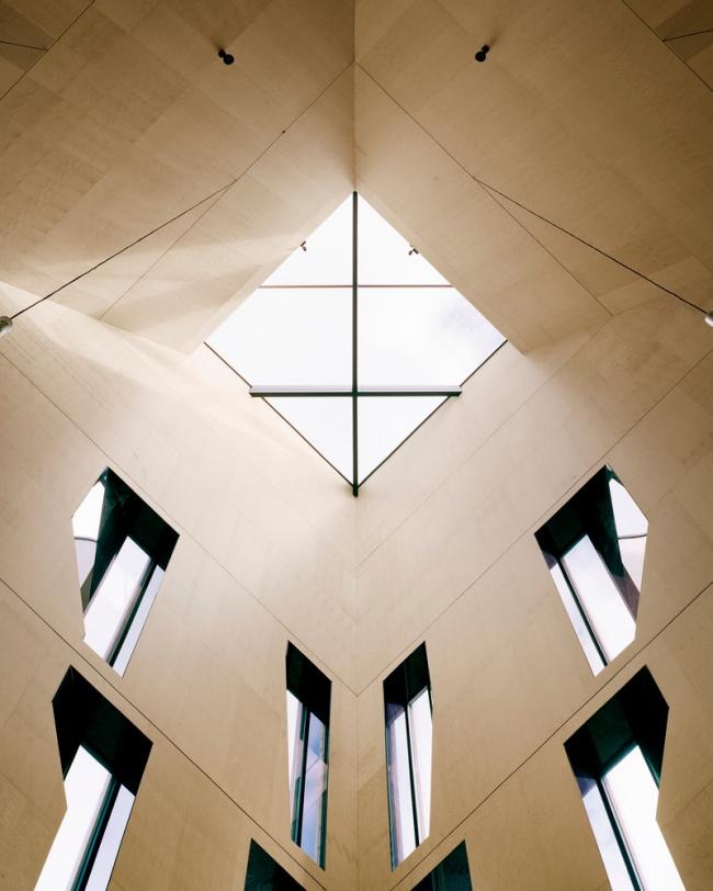 BIM建筑|耐久弥新,随时光沉淀幻化外表的挪威松木教堂 BIM建筑|耐久弥新,随时光沉淀幻化外表的挪威松木教堂