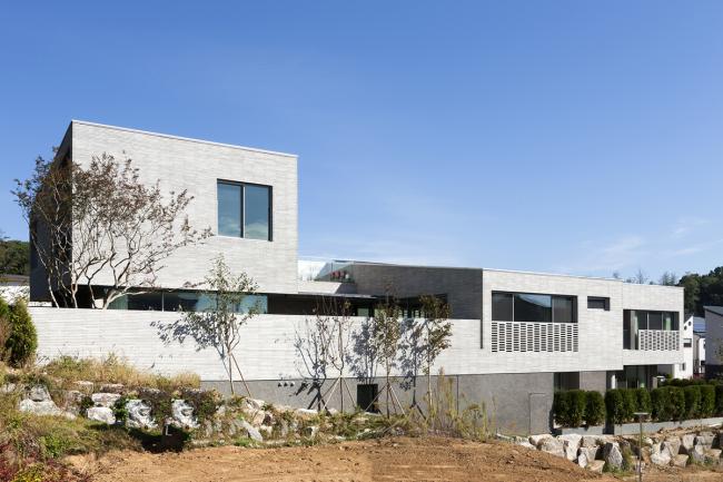 BIM建筑|三院宅 / D•LIM architects BIM建筑|三院宅 / D•LIM architects
