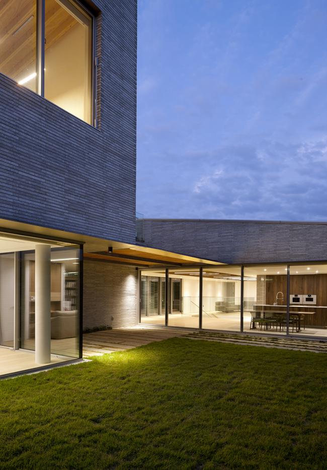 BIM建筑|三院宅 / D•LIM architects BIM建筑|三院宅 / D•LIM architects
