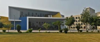 BIM建筑|多样且多彩,每扇窗户都有各自性情的学生公寓年夜楼 /Sanjay Puri建筑事务所-BIM建筑网