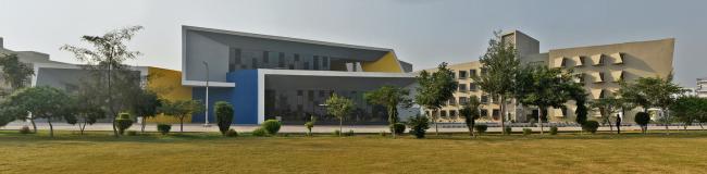 BIM建筑|多样且多彩,每扇窗户都有各自性情的学生公寓年夜楼 /Sanjay Puri建筑事务所 BIM建筑|多样且多彩,每扇窗户都有各自性情的学生公寓年夜楼 /Sanjay Puri建筑事务所