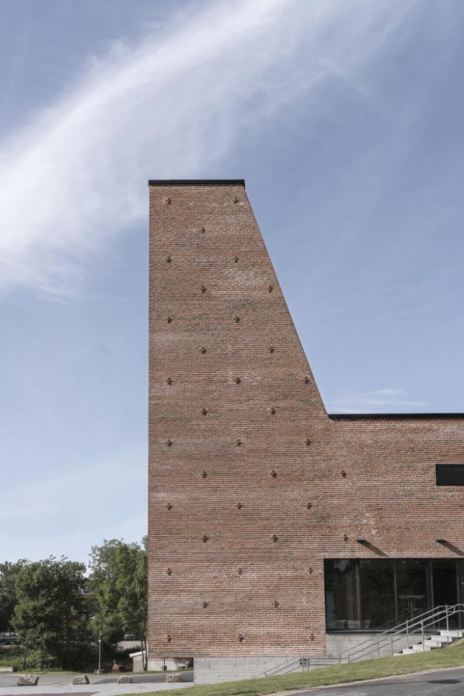 BIM建筑|挪威小城的新教堂和文化中间 / Einar Dahle Arkitekter + Hille Melbye Arkitekter BIM建筑|挪威小城的新教堂和文化中间 / Einar Dahle Arkitekter + Hille Melbye Arkitekter