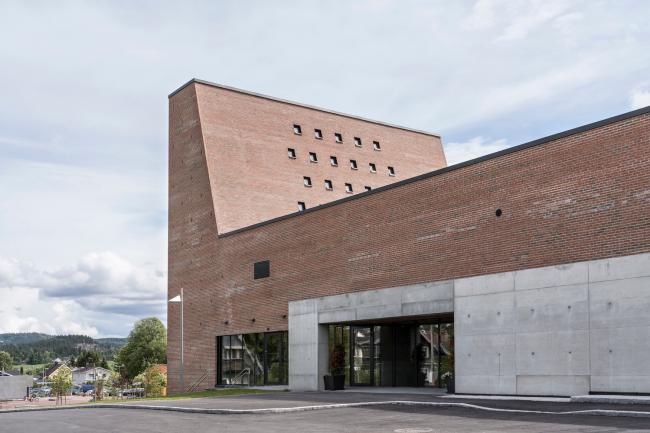 BIM建筑|挪威小城的新教堂和文化中间 / Einar Dahle Arkitekter + Hille Melbye Arkitekter BIM建筑|挪威小城的新教堂和文化中间 / Einar Dahle Arkitekter + Hille Melbye Arkitekter