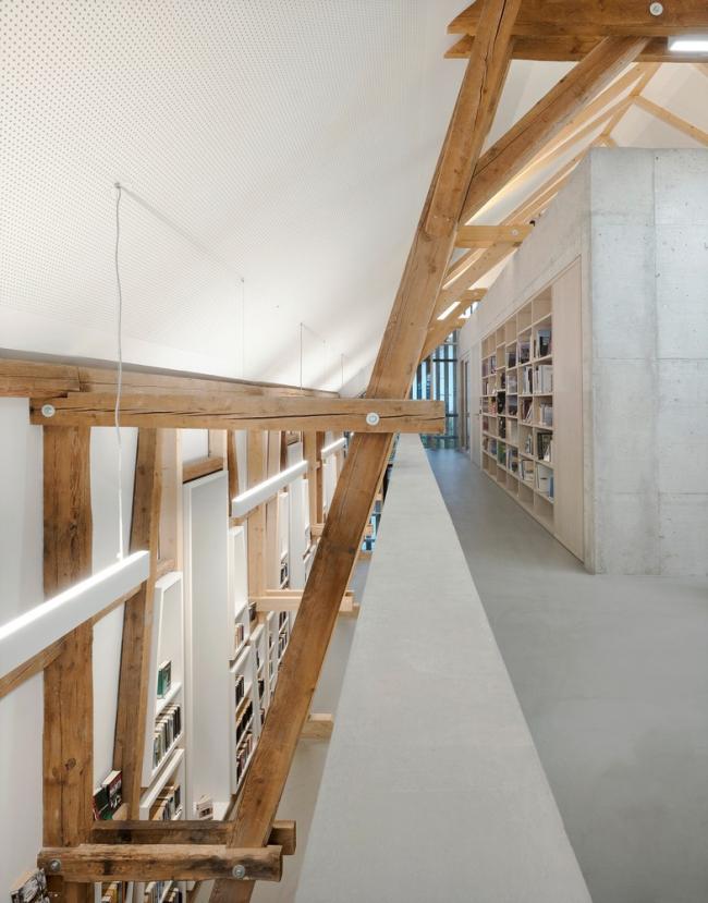 BIM建筑|拥有汗青感的谷仓秒变简练高雅的藏书楼——德国改革Steimle Architekten 项目 BIM建筑|拥有汗青感的谷仓秒变简练高雅的藏书楼——德国改革Steimle Architekten 项目
