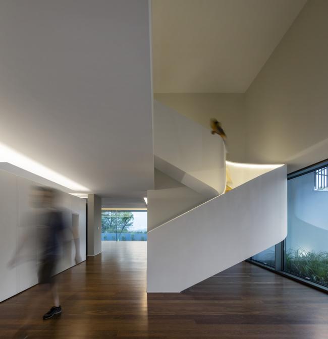 BIM建筑|如帘幕轻轻拉上:葡萄牙Beloura House IV室第 BIM建筑|如帘幕轻轻拉上:葡萄牙Beloura House IV室第