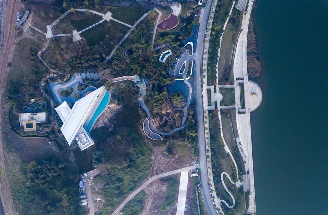 BIM建筑|山崖之巅,格构空间-重庆御临府艺术中间 / 成执设计 BIM建筑|山崖之巅,格构空间-重庆御临府艺术中间 / 成执设计