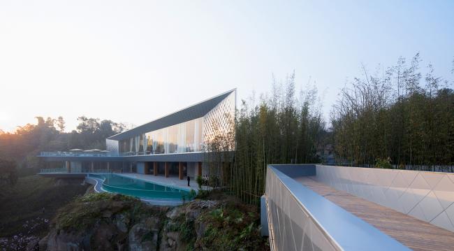 BIM建筑|山崖之巅,格构空间-重庆御临府艺术中间 / 成执设计 BIM建筑|山崖之巅,格构空间-重庆御临府艺术中间 / 成执设计
