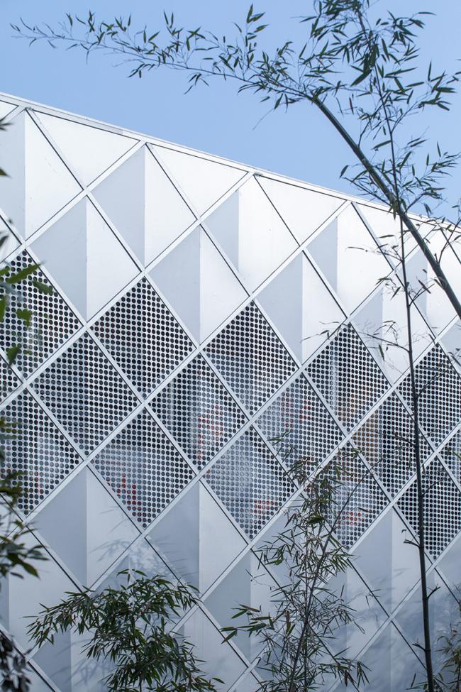 BIM建筑|山崖之巅,格构空间-重庆御临府艺术中间 / 成执设计 BIM建筑|山崖之巅,格构空间-重庆御临府艺术中间 / 成执设计