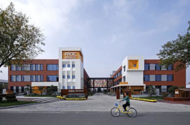 BIM建筑|朝阳当照,日照产业设计中间改革设计 / 上海善祥建筑设计-BIM建筑网
