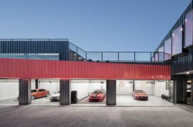 BIM建筑|一场汽车喜好者的社交试验,The Pit House汽车俱乐部 / 上建下筑工作室-BIM建筑网