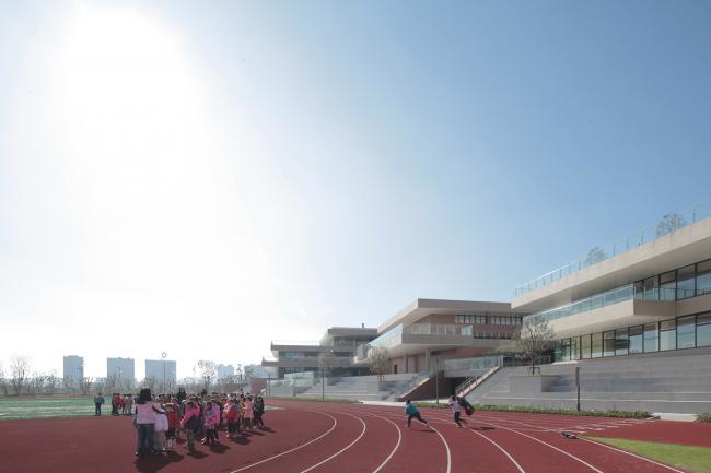 BIM建筑|垂直书院——姑苏科技城试验小学设计 / 年夜正+致正建筑事务所 BIM建筑|垂直书院——姑苏科技城试验小学设计 / 年夜正+致正建筑事务所