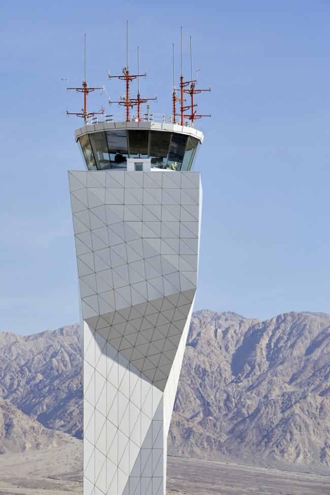 BIM建筑|苍莽戈壁中的一片白色蘑菇岩:以色列蒂姆纳国际机场 BIM建筑|苍莽戈壁中的一片白色蘑菇岩:以色列蒂姆纳国际机场