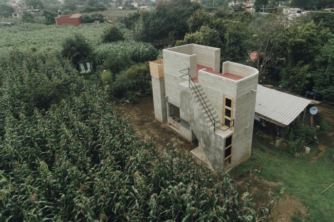 BIM建筑|墨西哥火山景不雅区的小小城堡——绿田温馨的柴火之家 BIM建筑|墨西哥火山景不雅区的小小城堡——绿田温馨的柴火之家