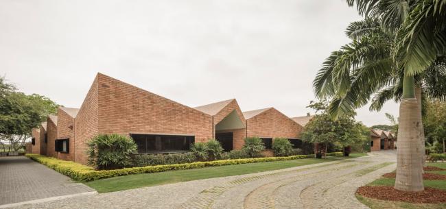 BIM建筑|El Cortijo室第:微缩的老城肌理 | Felipe Assadi Arquitextos BIM建筑|El Cortijo室第:微缩的老城肌理 | Felipe Assadi Arquitextos