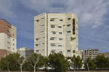 BIM建筑|如同被风化的粗粝岩石:阿维尼室第楼 | Heram建筑事务所-BIM建筑网