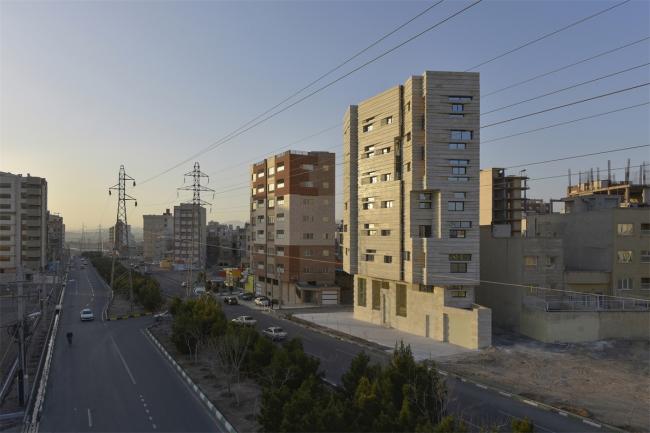 BIM建筑|如同被风化的粗粝岩石:阿维尼室第楼 | Heram建筑事务所 BIM建筑|如同被风化的粗粝岩石:阿维尼室第楼 | Heram建筑事务所