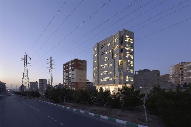 BIM建筑|如同被风化的粗粝岩石:阿维尼室第楼 | Heram建筑事务所 BIM建筑|如同被风化的粗粝岩石:阿维尼室第楼 | Heram建筑事务所