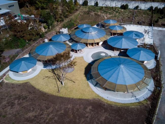 BIM建筑|手塚貴晴工作室:“木库幼儿园”——日式和伞下的光影丛林 BIM建筑|手塚貴晴工作室:“木库幼儿园”——日式和伞下的光影丛林